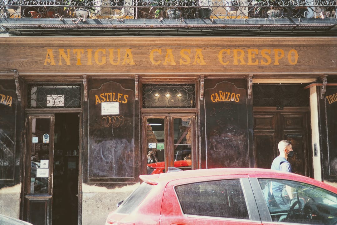 The façade of Antigua Casa Crespo