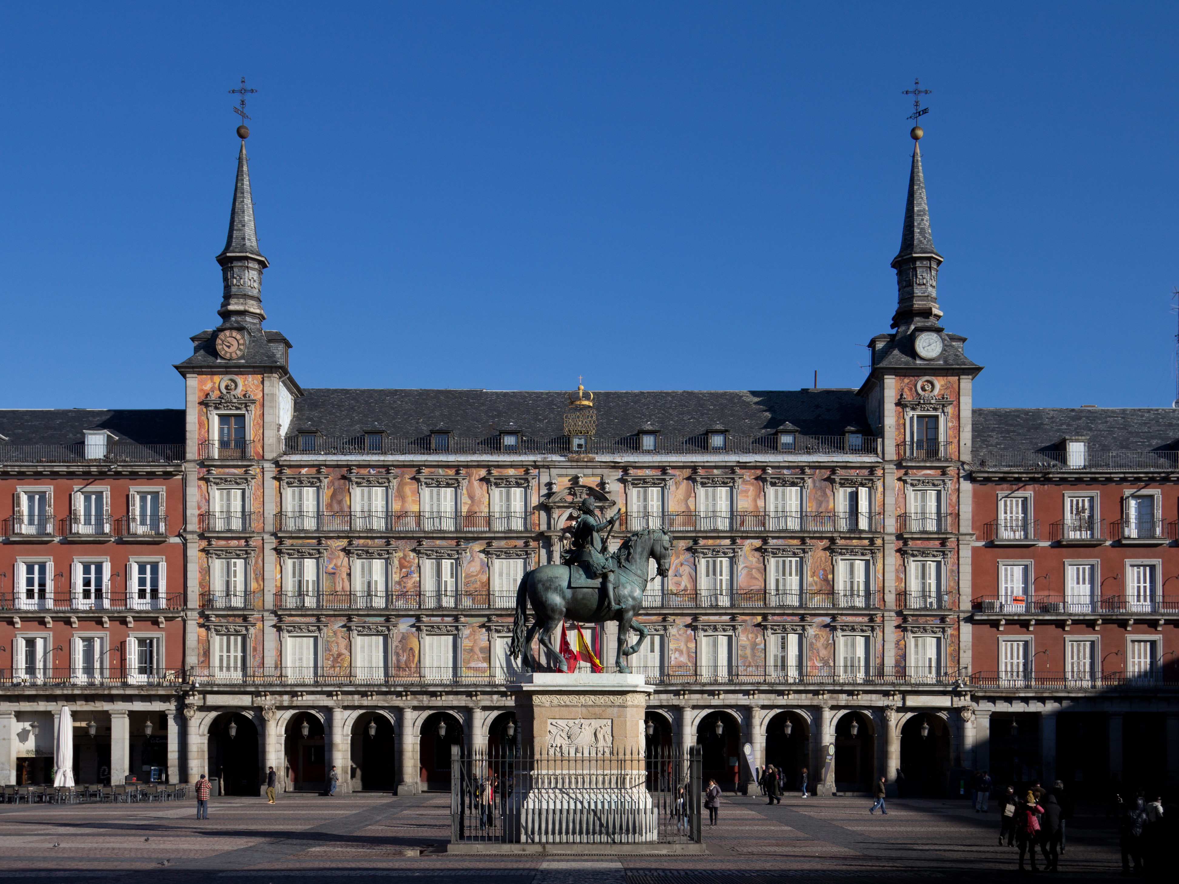 Plaza_Mayor_de_Madrid_-_01